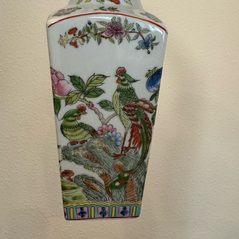 Vintage Made in Macu 10 Inch Floral Porcelain Vase - Picture 10 of 12